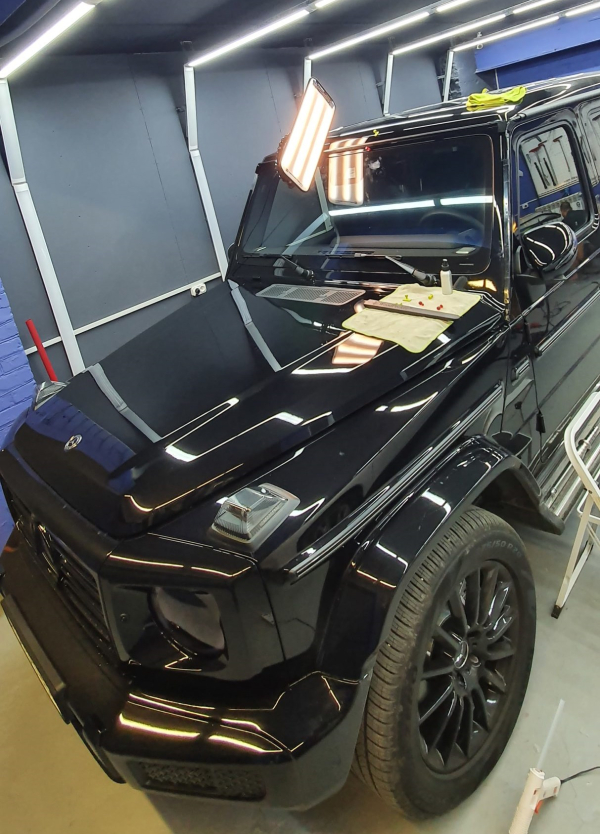 Mercedes-Benz G63 удалили небольшую вмятину